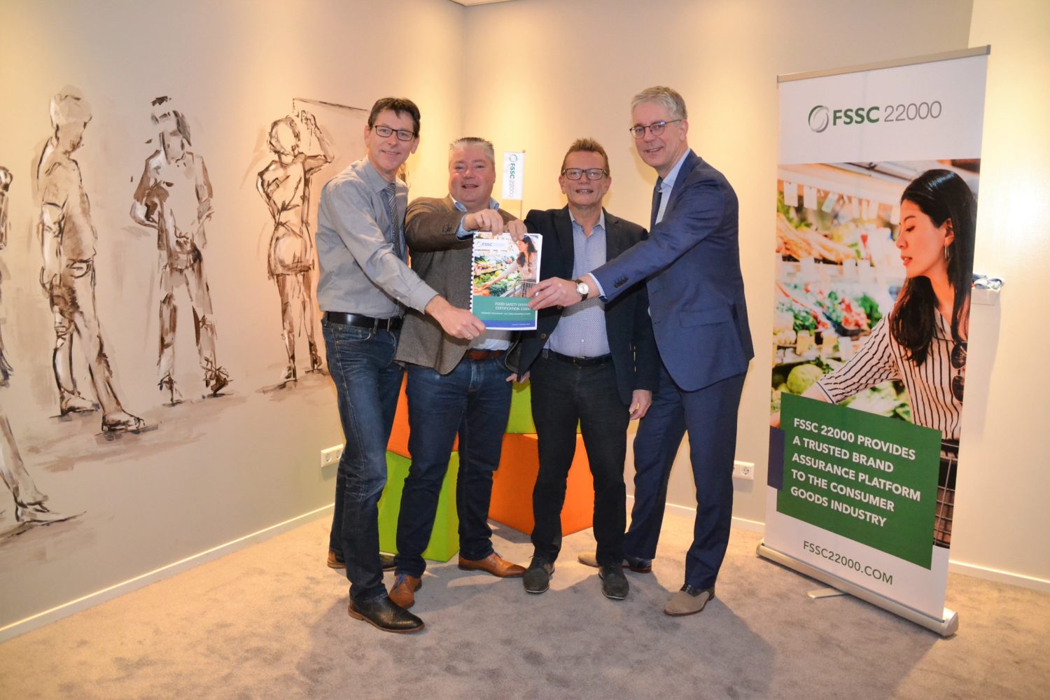 From left to right: Paul Besseling (Précon), Aldo Rus (KTBA), Cor Groenveld (FSSC 22000) and Jacob Schilstra (KTBA). From left to right: Paul Besseling (Précon), Aldo Rus (KTBA), Cor Groenveld (FSSC 22000) and Jacob Schilstra (KTBA).